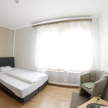 بيت ضيافة Zum Diemeltal 3*