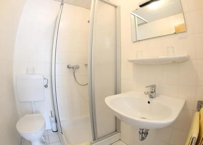 Zum Diemeltal Gæstehus 3*